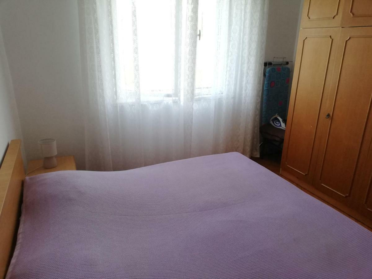 Spacious Family Apartment With Parking In The Shade And Barbecue House Šibenik Esterno foto