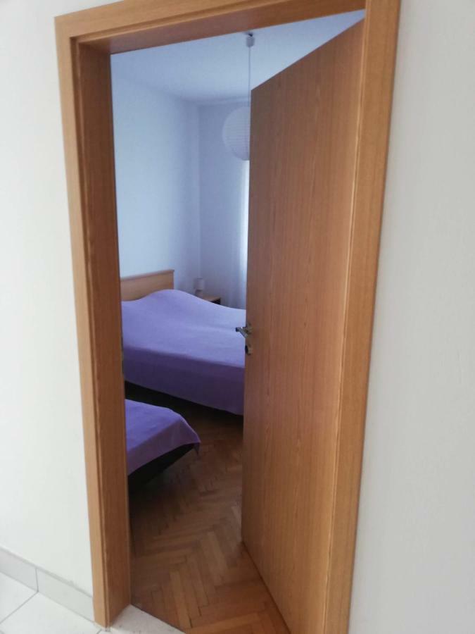 Spacious Family Apartment With Parking In The Shade And Barbecue House Šibenik Esterno foto